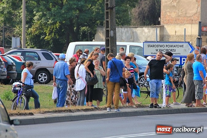 Zdjęcie w galerii na portalu naszraciborz.pl: Pielgrzymi z powiatu raciborskiego już na trasie wiadomości z regionu
