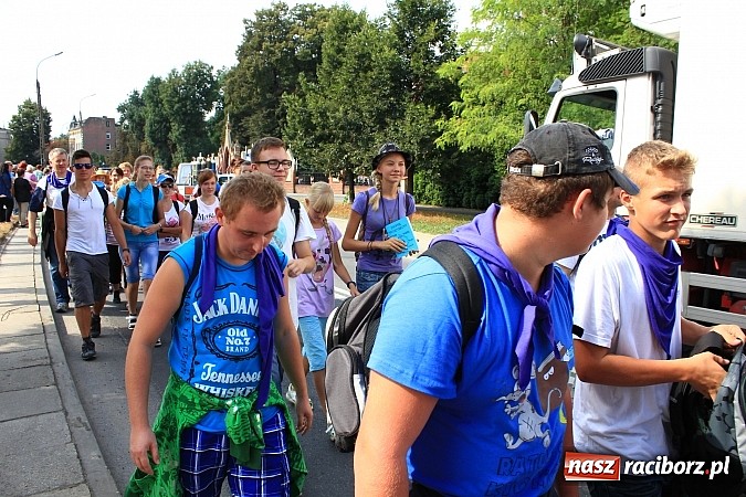 Zdjęcie w galerii na portalu naszraciborz.pl: Pielgrzymi z powiatu raciborskiego już na trasie wiadomości z regionu