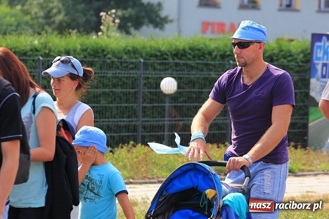 Zdjęcie w galerii na portalu naszraciborz.pl: Pielgrzymi z powiatu raciborskiego już na trasie wiadomości z regionu