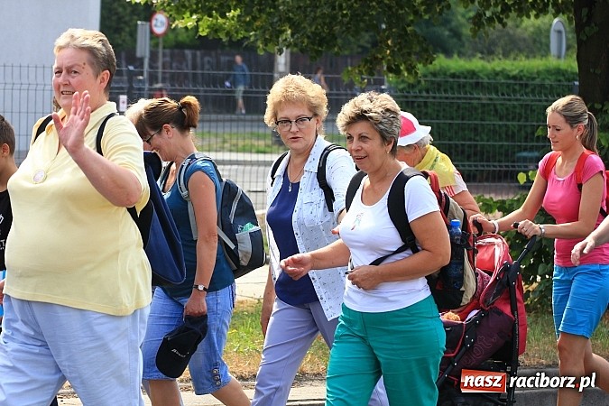 Zdjęcie w galerii na portalu naszraciborz.pl: Pielgrzymi z powiatu raciborskiego już na trasie wiadomości z regionu