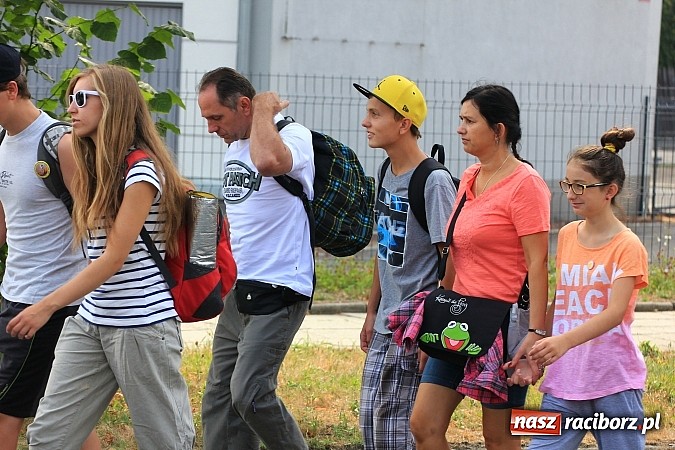 Zdjęcie w galerii na portalu naszraciborz.pl: Pielgrzymi z powiatu raciborskiego już na trasie wiadomości z regionu