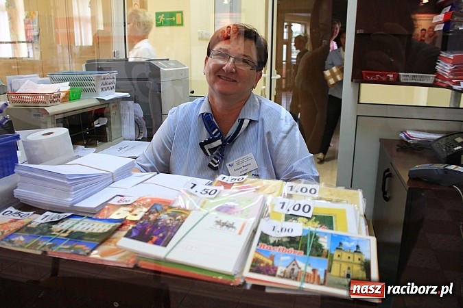 Zdjęcie w galerii na portalu naszraciborz.pl: Pocztówki i neokartki, czyli tradycyjne i nowoczesne pozdrowienia z wakacji wiadomości z regionu