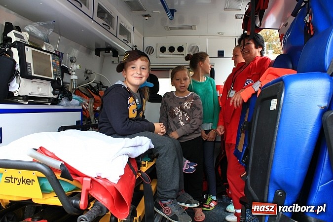 Zdjęcie w galerii na portalu naszraciborz.pl: Zamkowe zuchy na spotkaniu z ratownikami medycznymi wiadomości z regionu