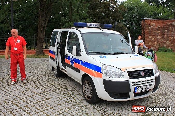 Zdjęcie w galerii na portalu naszraciborz.pl: Zamkowe zuchy na spotkaniu z ratownikami medycznymi wiadomości z regionu