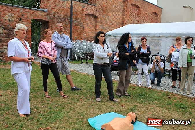 Zdjęcie w galerii na portalu naszraciborz.pl: Zamkowe zuchy na spotkaniu z ratownikami medycznymi wiadomości z regionu