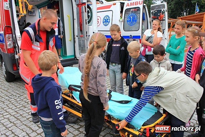 Zdjęcie w galerii na portalu naszraciborz.pl: Zamkowe zuchy na spotkaniu z ratownikami medycznymi wiadomości z regionu