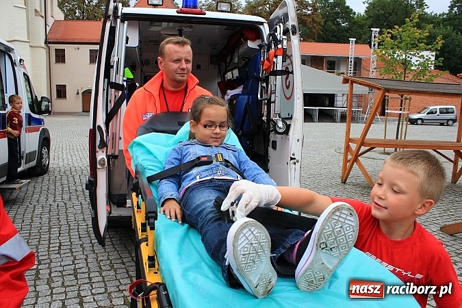 Zdjęcie w galerii na portalu naszraciborz.pl: Zamkowe zuchy na spotkaniu z ratownikami medycznymi wiadomości z regionu
