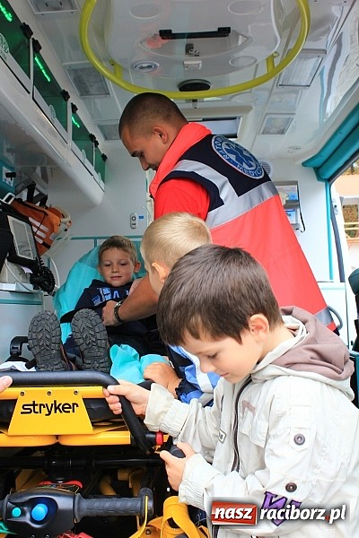 Zdjęcie w galerii na portalu naszraciborz.pl: Zamkowe zuchy na spotkaniu z ratownikami medycznymi wiadomości z regionu