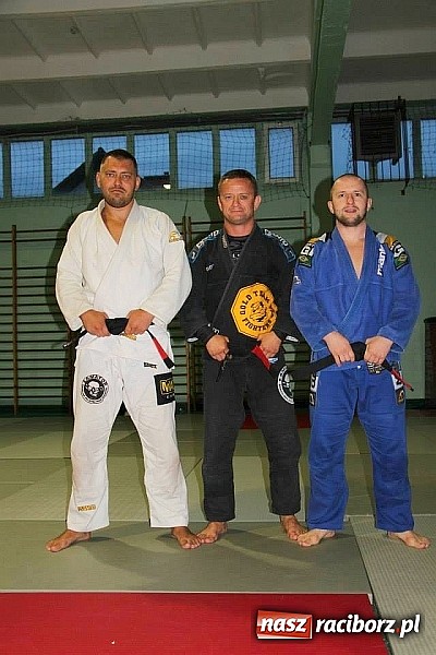 Zdjęcie w galerii na portalu naszraciborz.pl: Dwa czarne pasy dla Łamatorów wiadomości z regionu