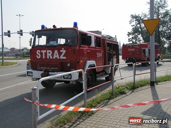 Zdjęcie w galerii na portalu naszraciborz.pl: Śmiertelny wypadek w Chałupkach. Cysterna uderzyła w seata wiadomości z regionu