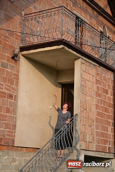 Zdjęcie w galerii na portalu naszraciborz.pl: Balkon z widokiem na kabel wiadomości z regionu