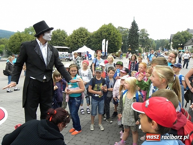 Zdjęcie w galerii na portalu naszraciborz.pl: Azjatyckie Lato z biblioteką z wizytą w Wiśle wiadomości z regionu