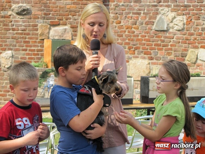 Zdjęcie w galerii na portalu naszraciborz.pl: Zwierzaki na zamku, czyli ostatni dzień akcji Zamkowy Zuch wiadomości z regionu