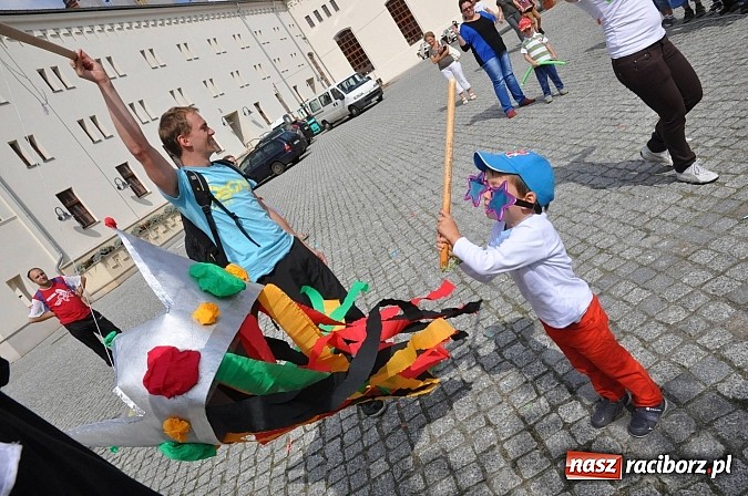 Zdjęcie w galerii na portalu naszraciborz.pl: Król Jan III Sobieski wjechał dziś na zamek wiadomości z regionu