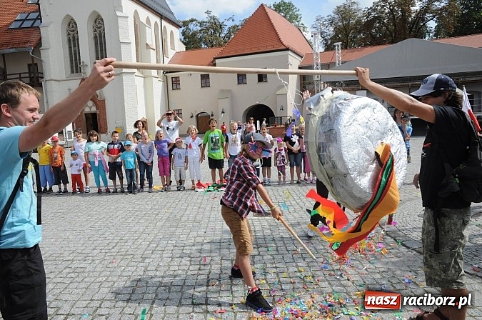 Zdjęcie w galerii na portalu naszraciborz.pl: Król Jan III Sobieski wjechał dziś na zamek wiadomości z regionu