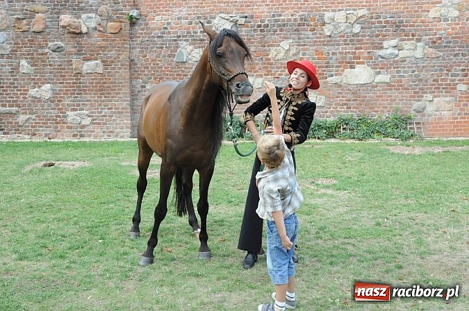 Zdjęcie w galerii na portalu naszraciborz.pl: Król Jan III Sobieski wjechał dziś na zamek wiadomości z regionu