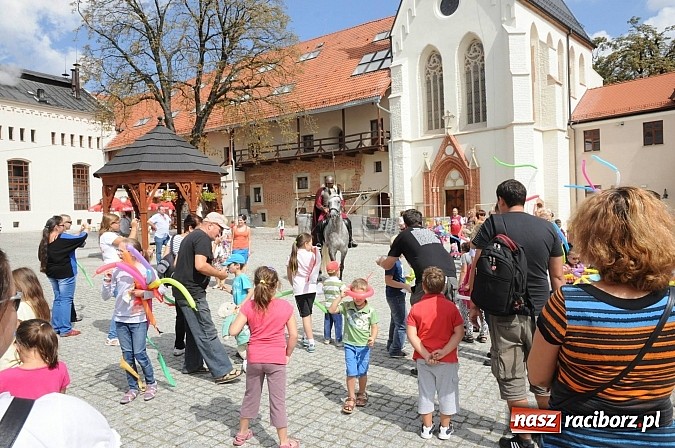 Zdjęcie w galerii na portalu naszraciborz.pl: Król Jan III Sobieski wjechał dziś na zamek wiadomości z regionu