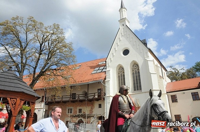 Zdjęcie w galerii na portalu naszraciborz.pl: Król Jan III Sobieski wjechał dziś na zamek wiadomości z regionu