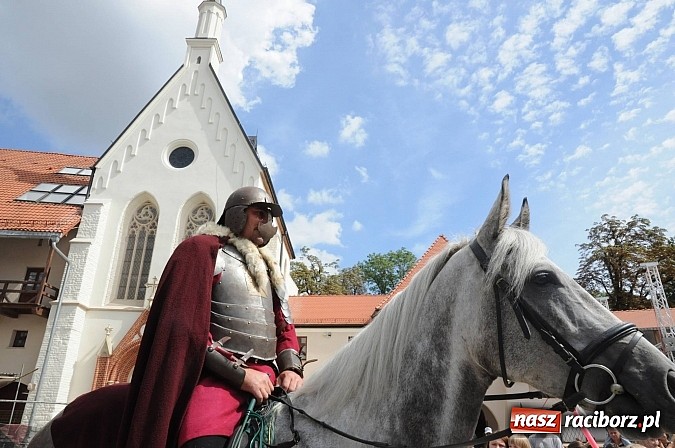 Zdjęcie w galerii na portalu naszraciborz.pl: Król Jan III Sobieski wjechał dziś na zamek wiadomości z regionu