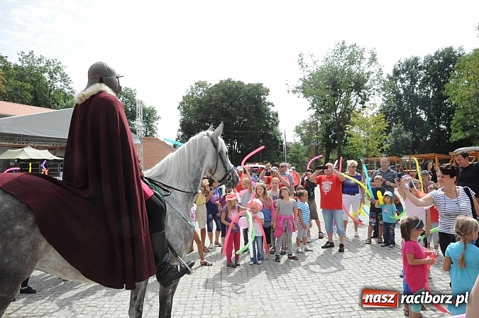 Zdjęcie w galerii na portalu naszraciborz.pl: Król Jan III Sobieski wjechał dziś na zamek wiadomości z regionu