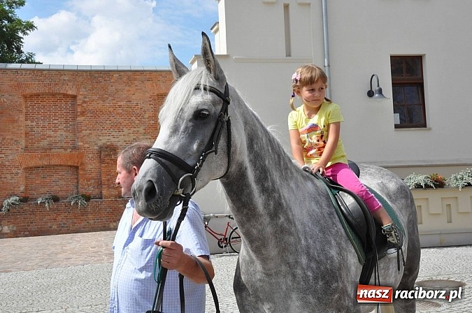 Zdjęcie w galerii na portalu naszraciborz.pl: Król Jan III Sobieski wjechał dziś na zamek wiadomości z regionu