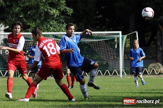 Zdjęcie w galerii na portalu naszraciborz.pl: Ikar przegrał z Rakowem wiadomości z regionu