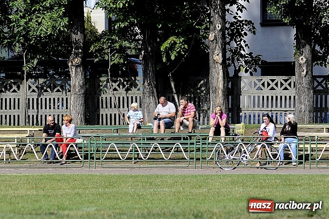Zdjęcie w galerii na portalu naszraciborz.pl: Ikar przegrał z Rakowem wiadomości z regionu