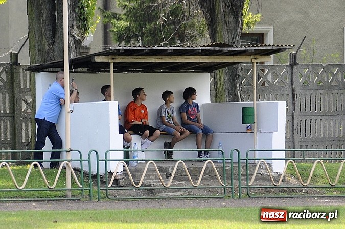 Zdjęcie w galerii na portalu naszraciborz.pl: Ikar przegrał z Rakowem wiadomości z regionu