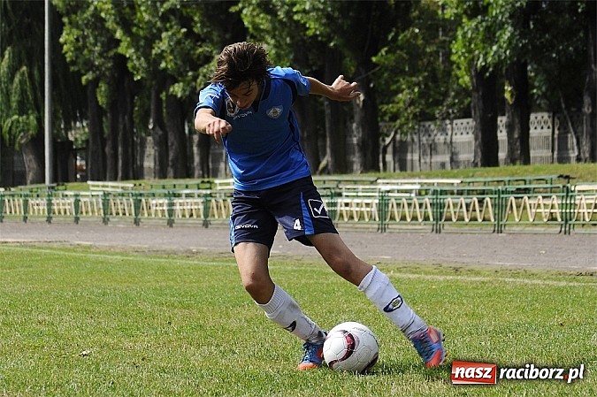 Zdjęcie w galerii na portalu naszraciborz.pl: Ikar przegrał z Rakowem wiadomości z regionu