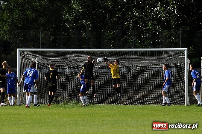 Zdjęcie w galerii na portalu naszraciborz.pl: Cztery bramki Frydryka pogrążyły Krzyżanowice wiadomości z regionu