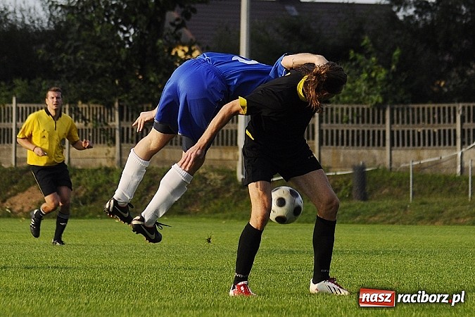 Zdjęcie w galerii na portalu naszraciborz.pl: Cztery bramki Frydryka pogrążyły Krzyżanowice wiadomości z regionu