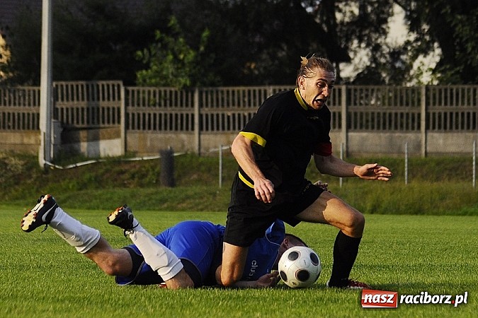 Zdjęcie w galerii na portalu naszraciborz.pl: Cztery bramki Frydryka pogrążyły Krzyżanowice wiadomości z regionu