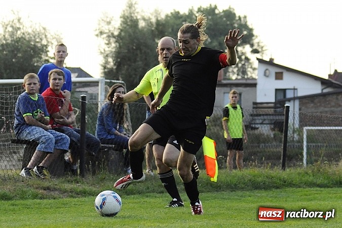 Zdjęcie w galerii na portalu naszraciborz.pl: Cztery bramki Frydryka pogrążyły Krzyżanowice wiadomości z regionu
