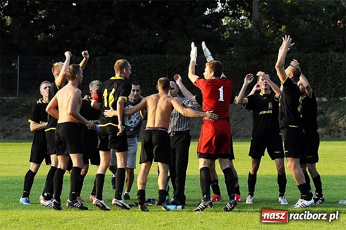 Zdjęcie w galerii na portalu naszraciborz.pl: Cztery bramki Frydryka pogrążyły Krzyżanowice wiadomości z regionu