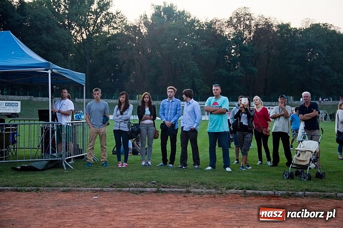 Zdjęcie w galerii na portalu naszraciborz.pl: Marka robi swoje - Oddział Zamknięty zagrał na Memoriale wiadomości z regionu