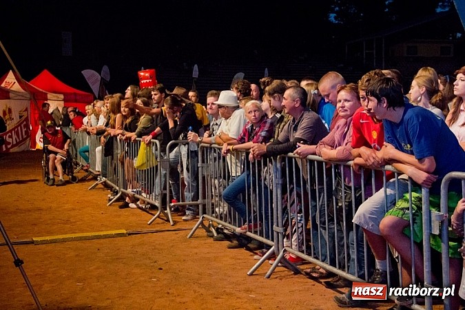 Zdjęcie w galerii na portalu naszraciborz.pl: Marka robi swoje - Oddział Zamknięty zagrał na Memoriale wiadomości z regionu