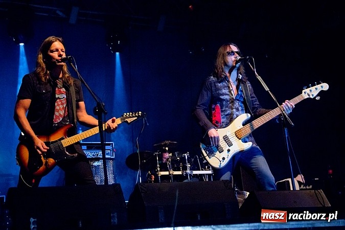 Zdjęcie w galerii na portalu naszraciborz.pl: Marka robi swoje - Oddział Zamknięty zagrał na Memoriale wiadomości z regionu