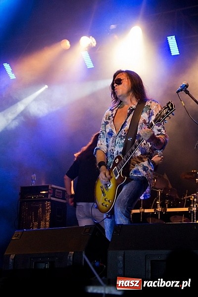 Zdjęcie w galerii na portalu naszraciborz.pl: Marka robi swoje - Oddział Zamknięty zagrał na Memoriale wiadomości z regionu