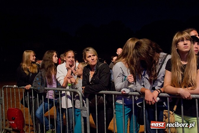 Zdjęcie w galerii na portalu naszraciborz.pl: Marka robi swoje - Oddział Zamknięty zagrał na Memoriale wiadomości z regionu