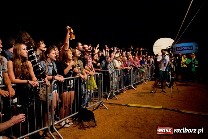 Zdjęcie w galerii na portalu naszraciborz.pl: Marka robi swoje - Oddział Zamknięty zagrał na Memoriale wiadomości z regionu