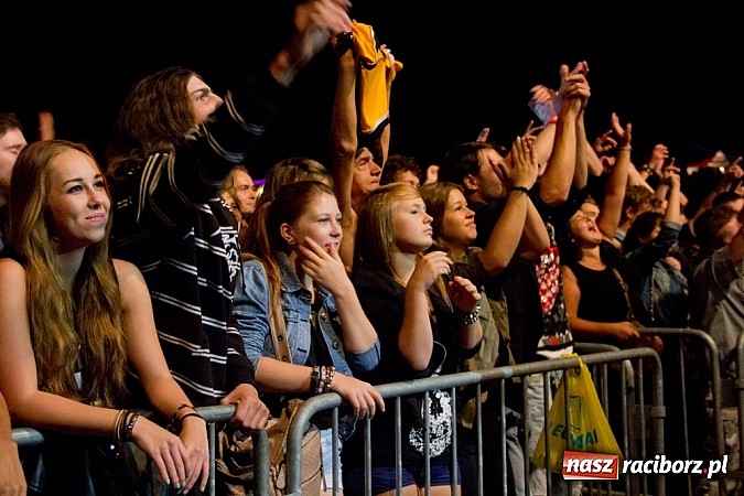 Zdjęcie w galerii na portalu naszraciborz.pl: Marka robi swoje - Oddział Zamknięty zagrał na Memoriale wiadomości z regionu
