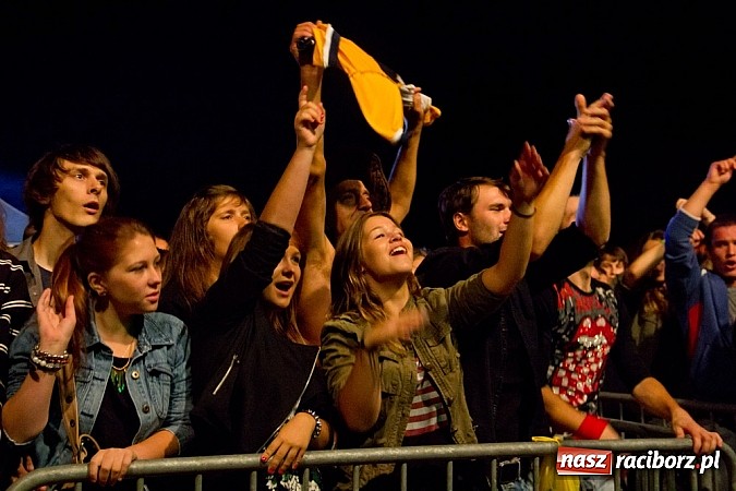 Zdjęcie w galerii na portalu naszraciborz.pl: Marka robi swoje - Oddział Zamknięty zagrał na Memoriale wiadomości z regionu
