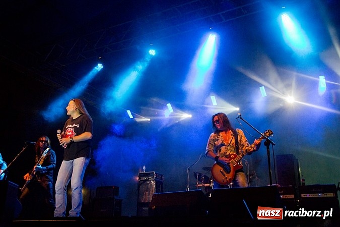 Zdjęcie w galerii na portalu naszraciborz.pl: Marka robi swoje - Oddział Zamknięty zagrał na Memoriale wiadomości z regionu