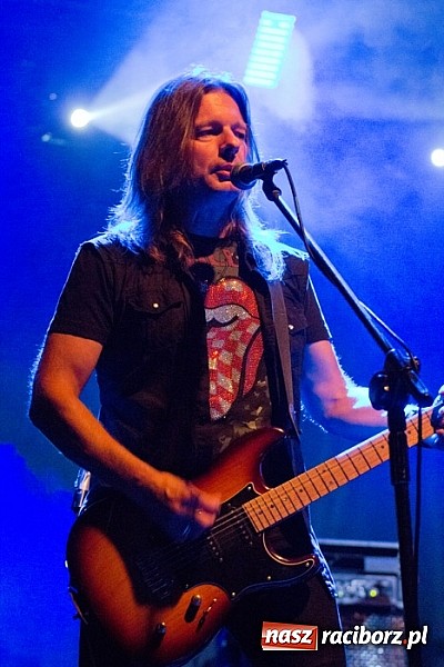 Zdjęcie w galerii na portalu naszraciborz.pl: Marka robi swoje - Oddział Zamknięty zagrał na Memoriale wiadomości z regionu