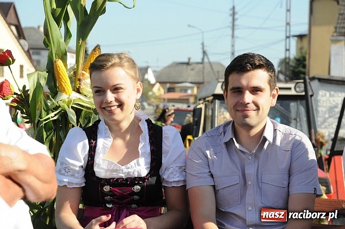Zdjęcie w galerii na portalu naszraciborz.pl: W Krowiarkach dziękują dziś za plony wiadomości z regionu