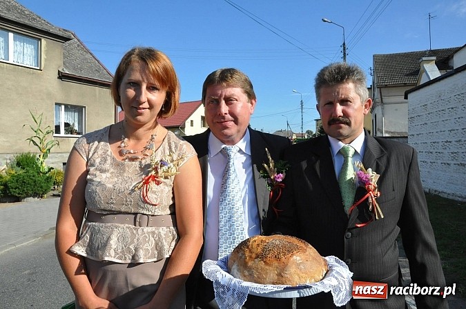 Zdjęcie w galerii na portalu naszraciborz.pl: W Krowiarkach dziękują dziś za plony wiadomości z regionu
