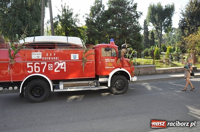 Zdjęcie w galerii na portalu naszraciborz.pl: W Krowiarkach dziękują dziś za plony wiadomości z regionu