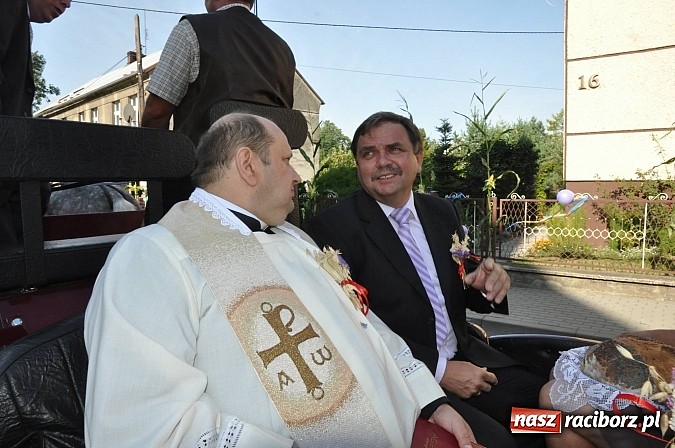 Zdjęcie w galerii na portalu naszraciborz.pl: W Krowiarkach dziękują dziś za plony wiadomości z regionu