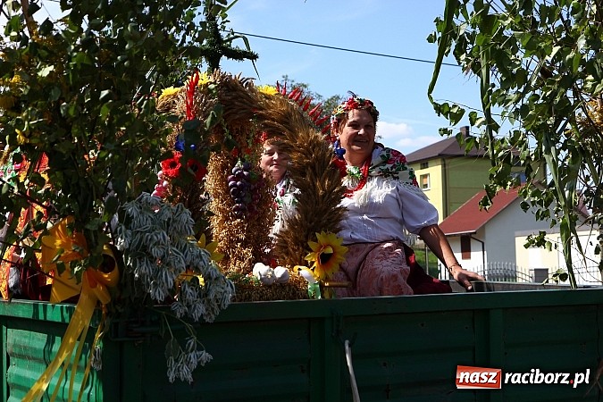 Zdjęcie w galerii na portalu naszraciborz.pl: Święto plonów w Kobyli na wesoło wiadomości z regionu