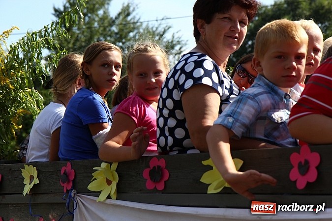 Zdjęcie w galerii na portalu naszraciborz.pl: Święto plonów w Kobyli na wesoło wiadomości z regionu